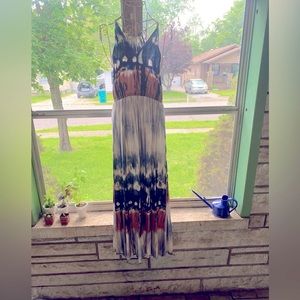 Earthbound Maxi dress. Size M.